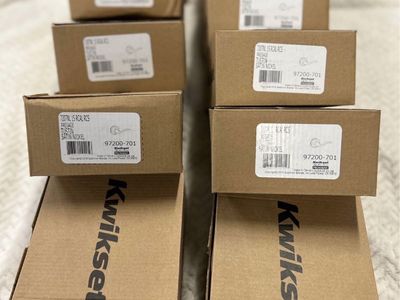 52 Kwikset door levers -52 TOTAL LOCKS