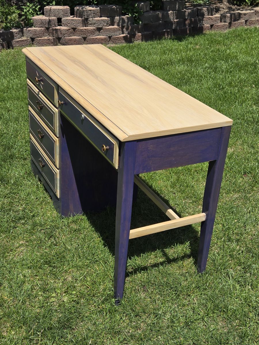 Main image 6