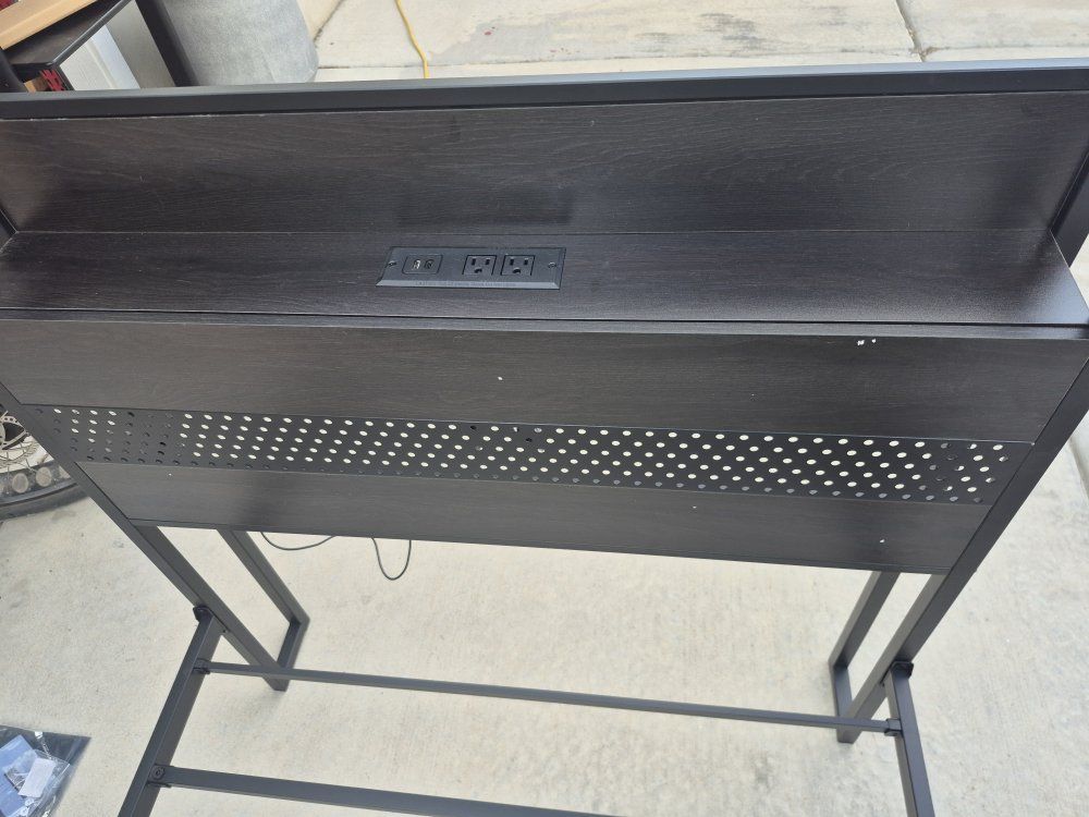 Main image 4