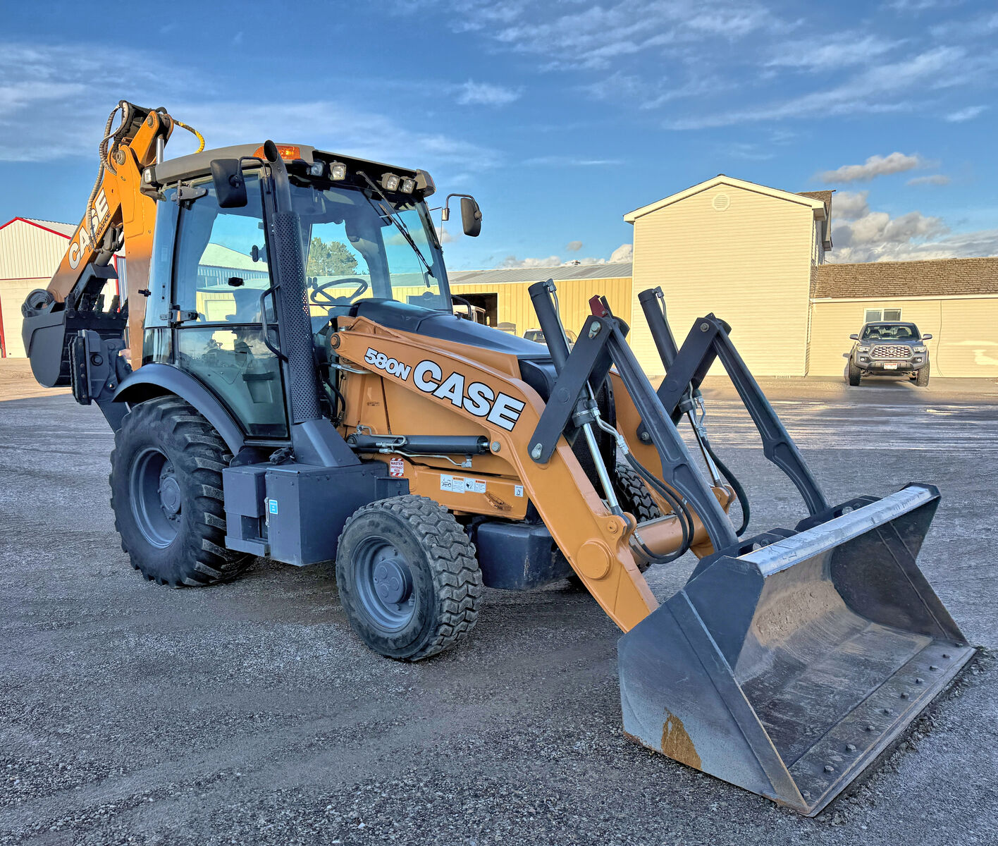 2020 Case 580N- Stk: 11404