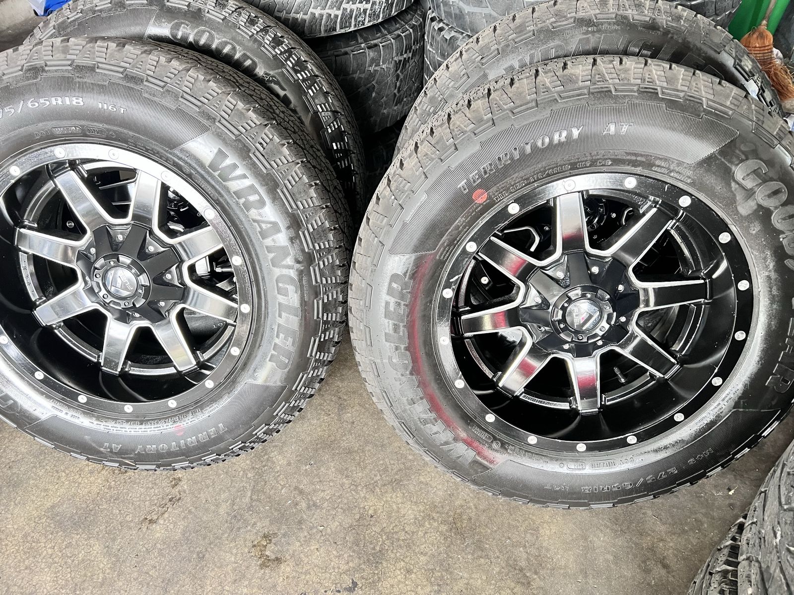 18x9 Fuel Maverick 6x5.5 And 6x135 With New Tires