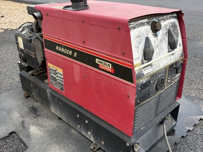 Lincoln Electric Ranger 8 Engine Driven Welder Generator - Red & Black