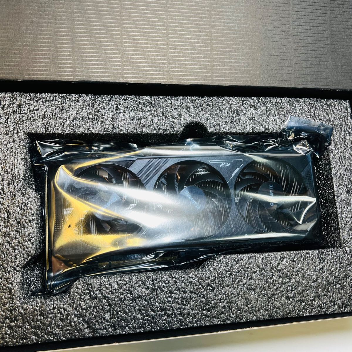 Main image 7