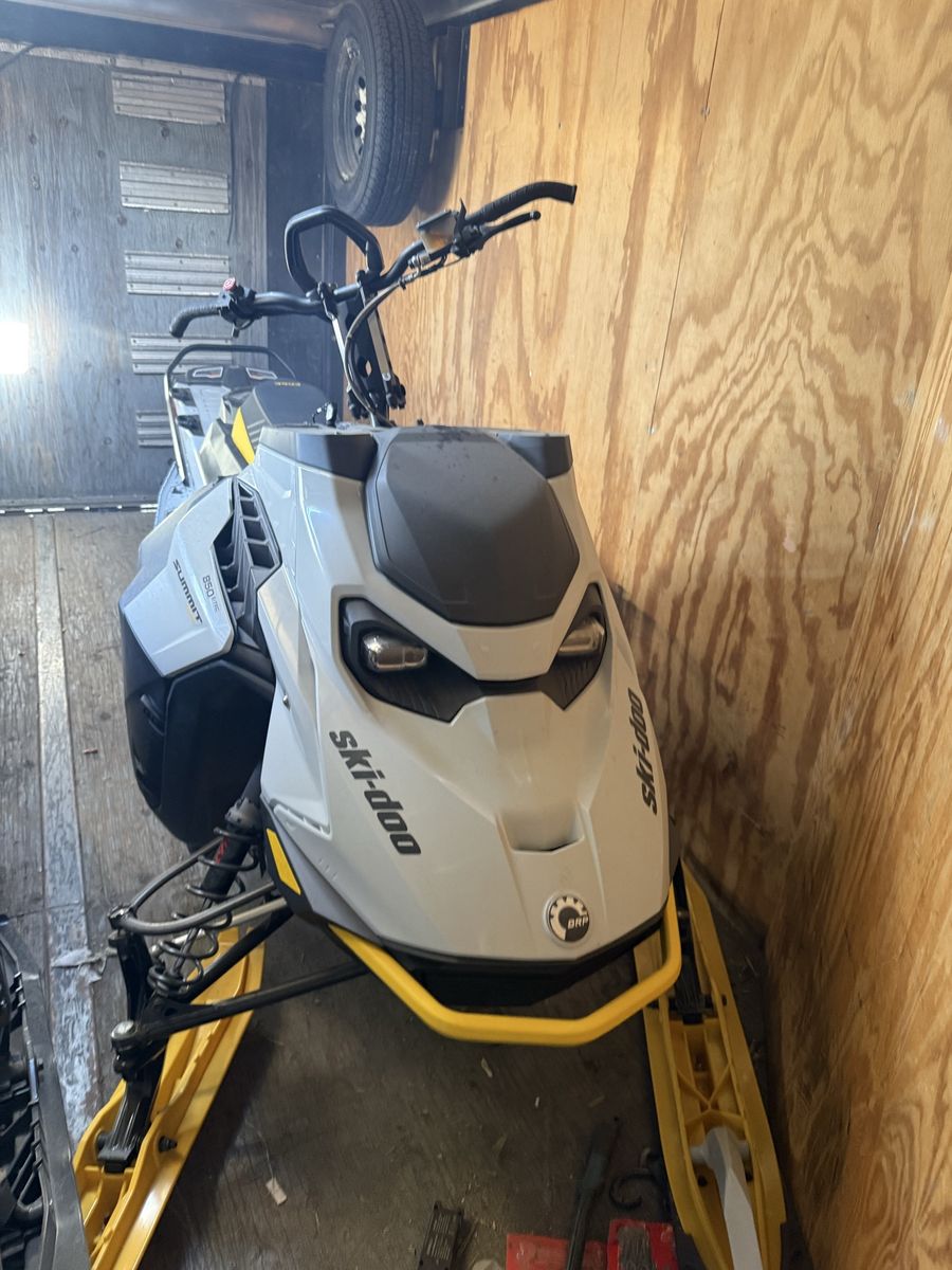 Ski-Doo Summit 850 E-Tec Snowmobile - White/Yellow, Excellent Condition