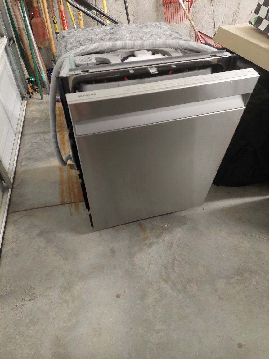 Main image 3
