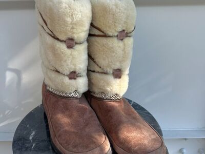 Ugg Australia Maxie Chocolate Suede Boots Mid Calf