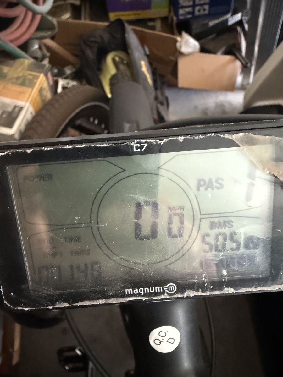 Magnum E-Bike  Peak Mt Bike 29er