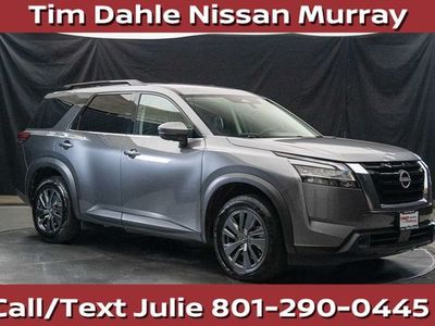 2023 Nissan Pathfinder SV