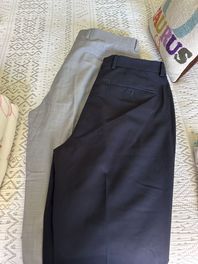 MENS CALVIN KLEIN 32 X 30 NEW CONDITION DRESS PANTS