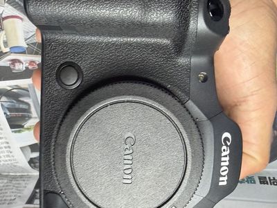 Canon R5 ii 3450$, 70-200 f4 1275$