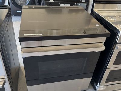 New scratch and dent Samsung - 30 in. Wide 4 Burner Bespoke 6.3 Cu. Ft. Slide-In Electric Induction Range with Ambient Edge Ligh