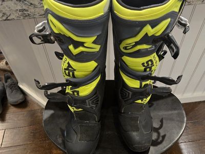 Alpine Star Tech 3 Motorcross Boots Size 8