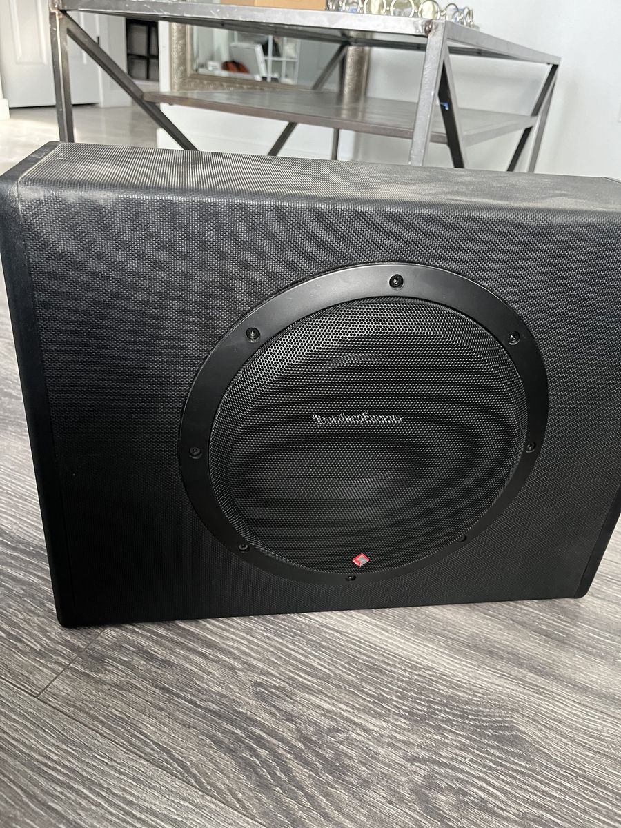 Rockford fosgate 10” Powered sub