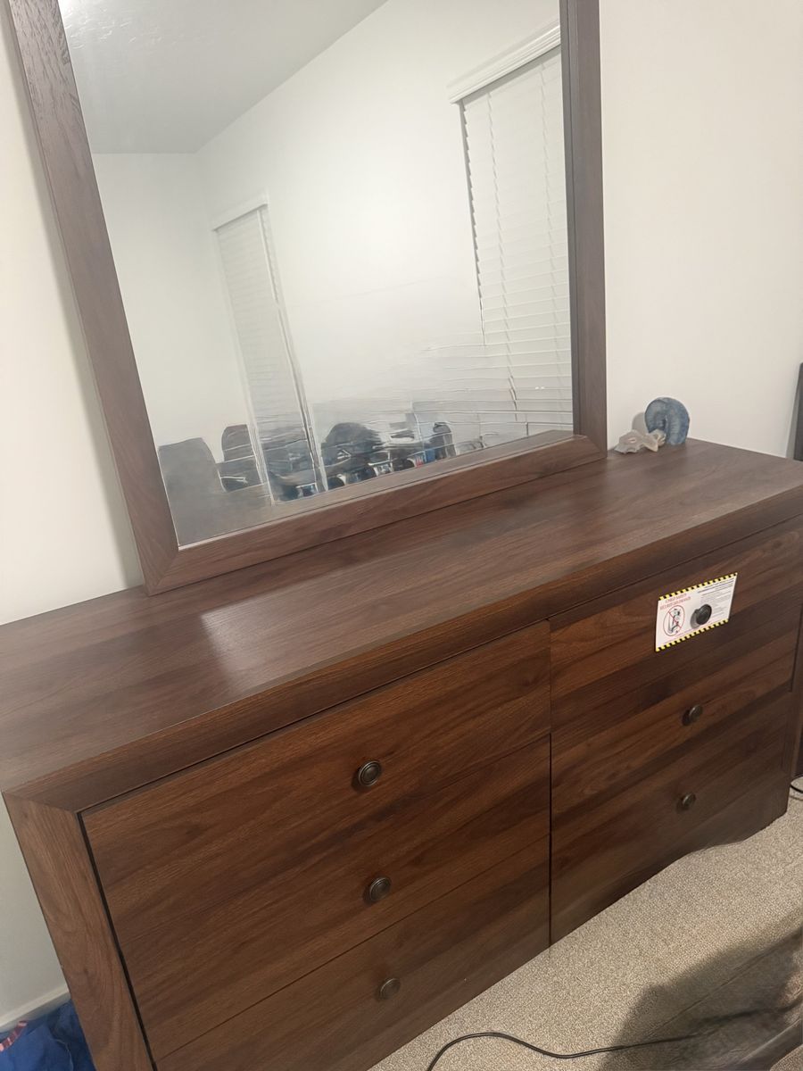 Dark Wood Bedroom Set - Queen Bed Frame, Dresser with Mirror, 2 Nightstands - Excellent Condition less then 5 months old