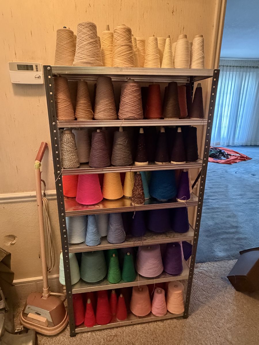 So much yarn!!! HUGE Yarn Destash – Fill a Bag for $25 in Provo