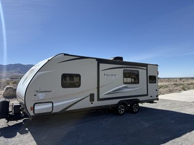 2017 coachman freedom express