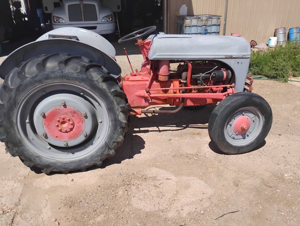 1944 Ford 2N Tractor – Runs Good
