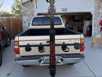 Yakima 4 bike vertical hanging rack