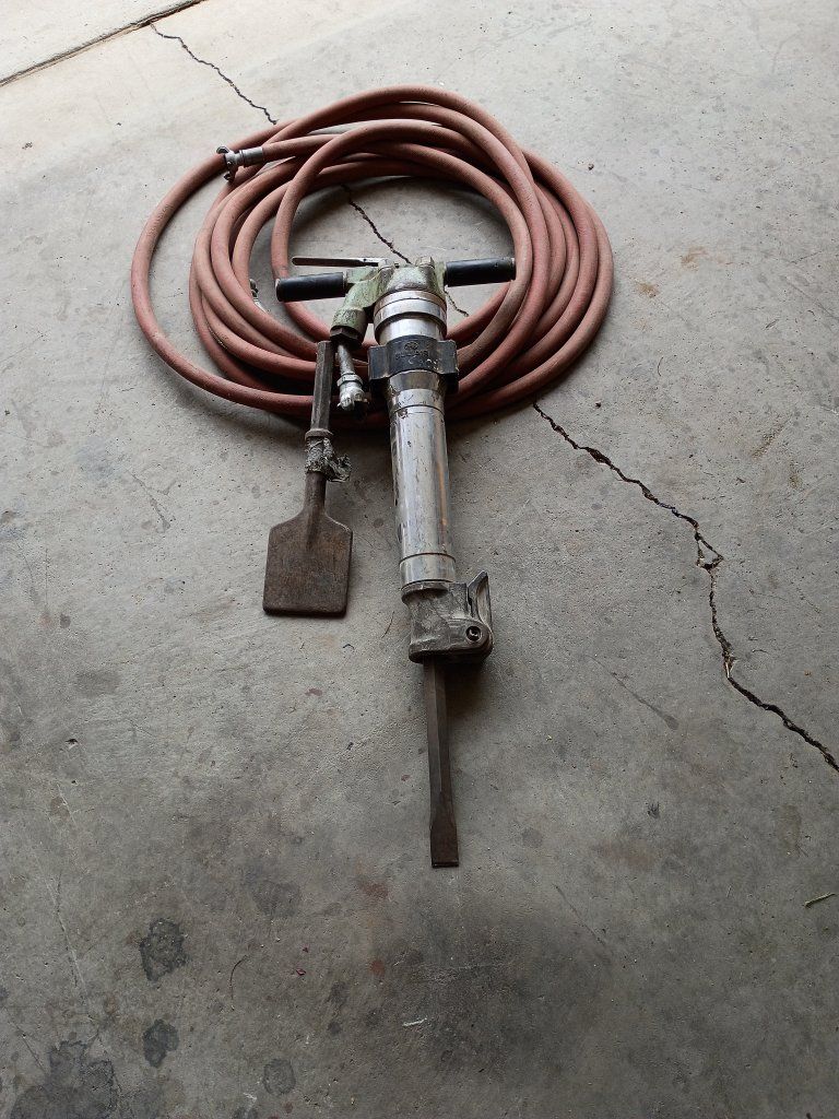 Sulair 60 A Jack Hammer & Hose