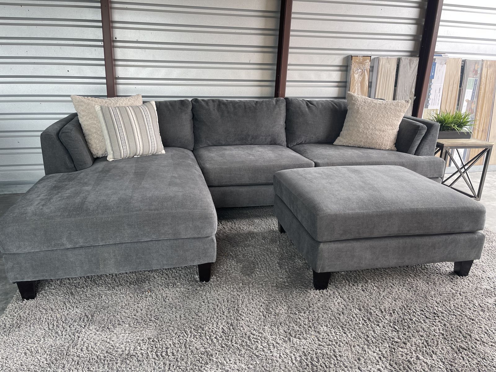 GRAY COSTCO FABRIC SECTIONAL SOFA COUCH & OTTOMAN