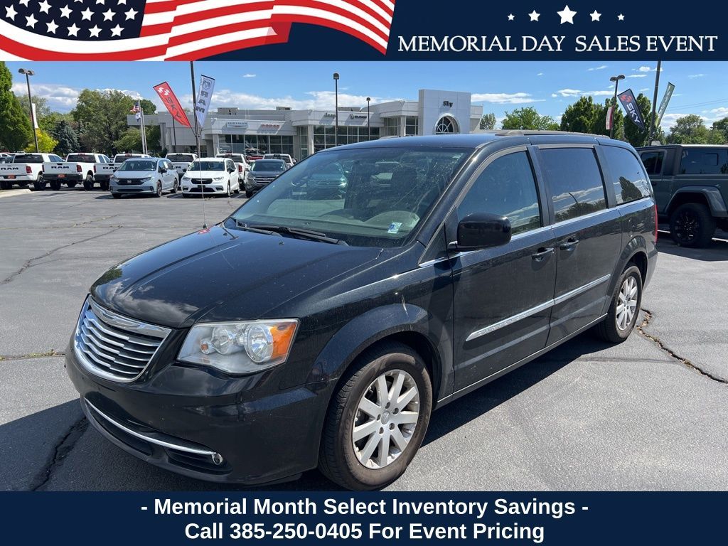 2016 Chrysler Town and Country Touring