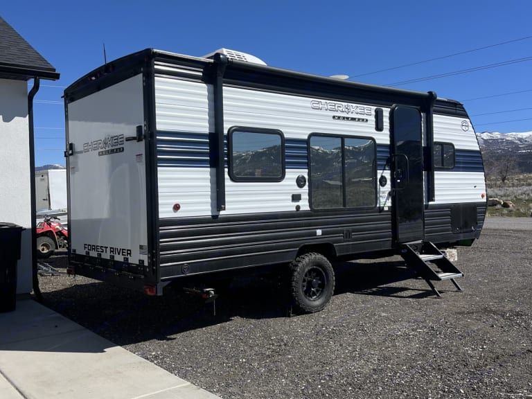 2025 23' Toy Hauler RENTAL