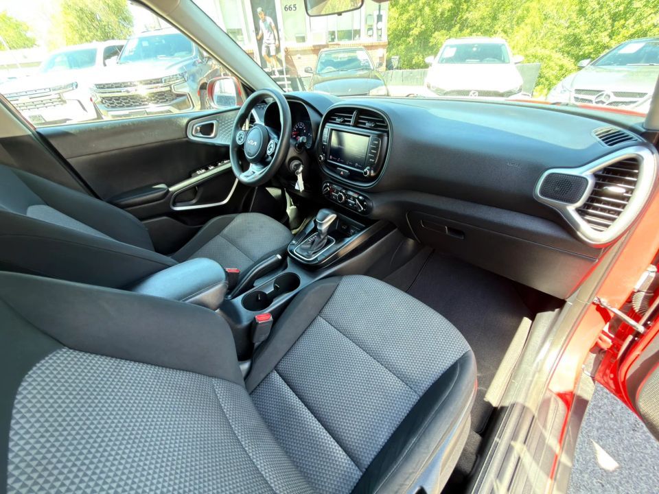 Main image 8