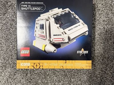 LEGO Limited GWP Star Trek Type-15 Shuttle Pod