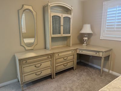 Antique 6 piece bedroom set