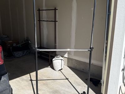 CLOTHES RACK