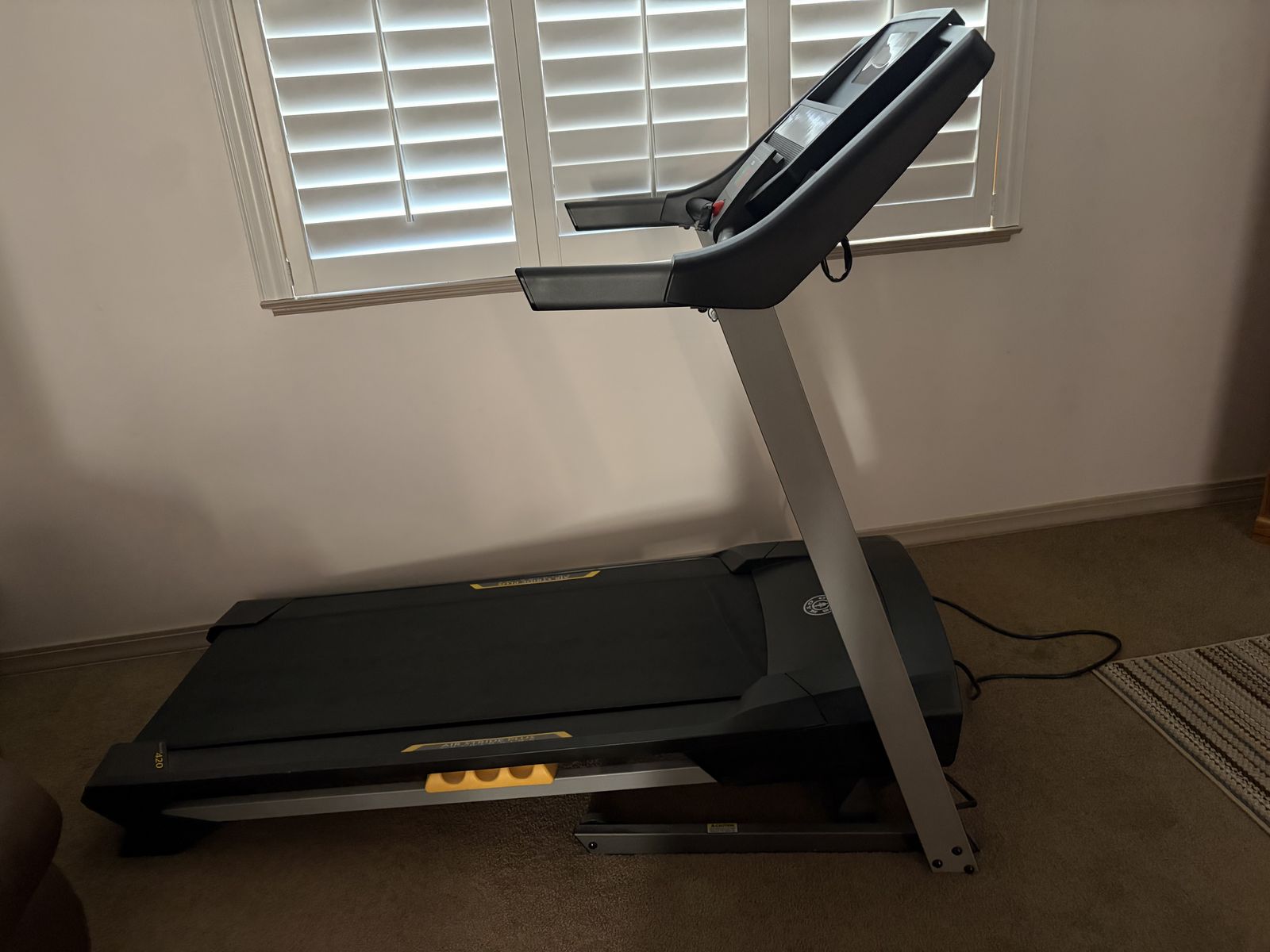 Gold's Gym AirStride Plus Trainer 420 Folding Treadmill