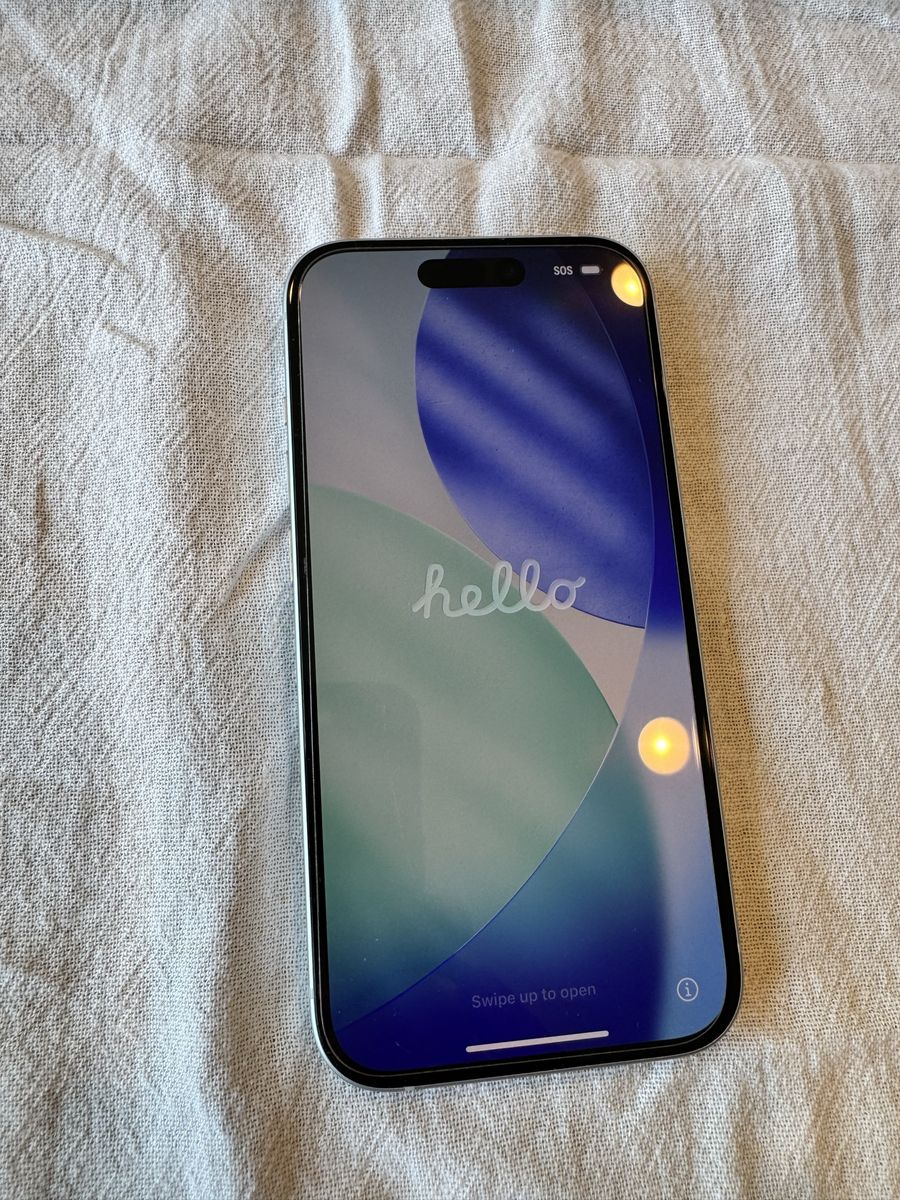 Apple iPhone 15 128GB - Unlocked (Excellent Condition)