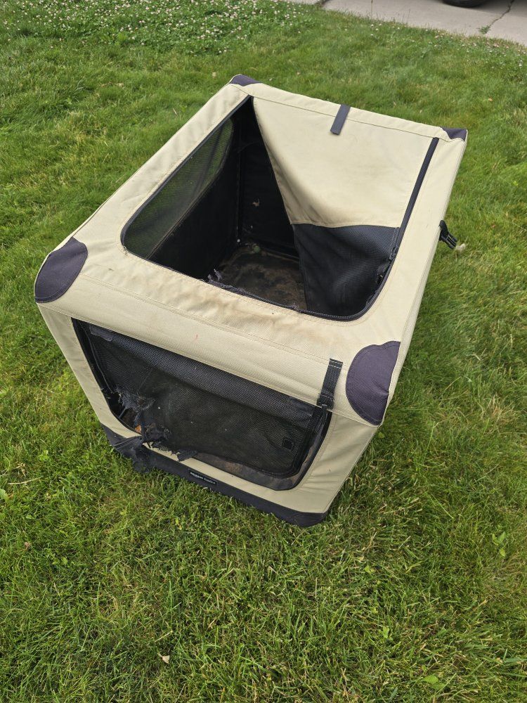 Large folding dog kennel