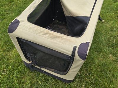 Large folding dog kennel