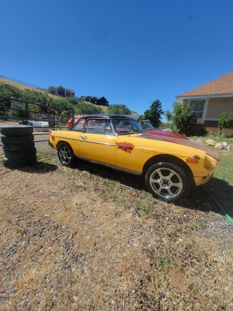 2 MGB