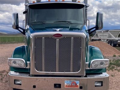 SWEET! LIKE NEW 2021 PETE MODEL 567 DAY CAB TRUCK