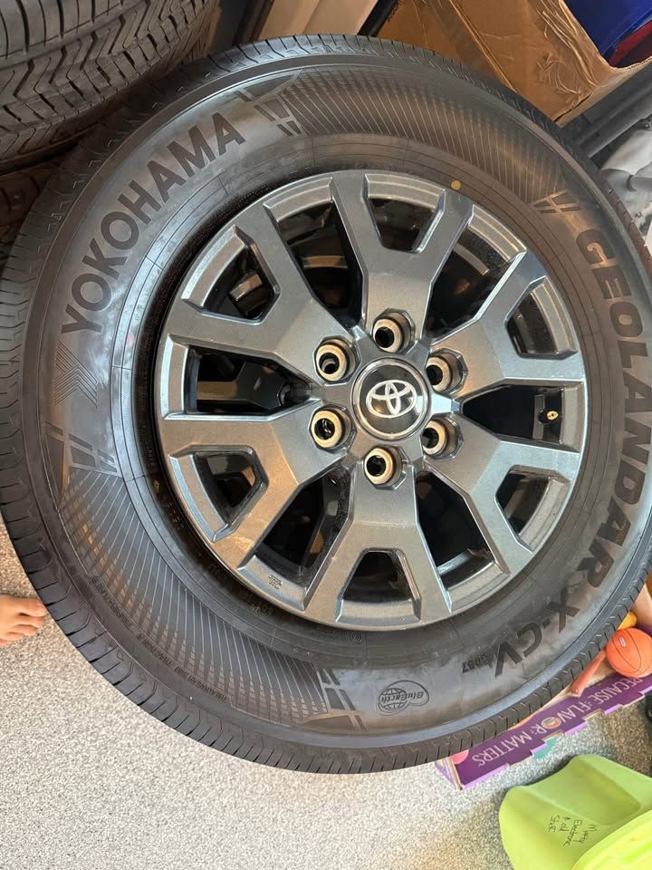 Like-New 2025 Toyota Land Cruiser OEM Rims + Yokohama Geolandar Tires — Driven