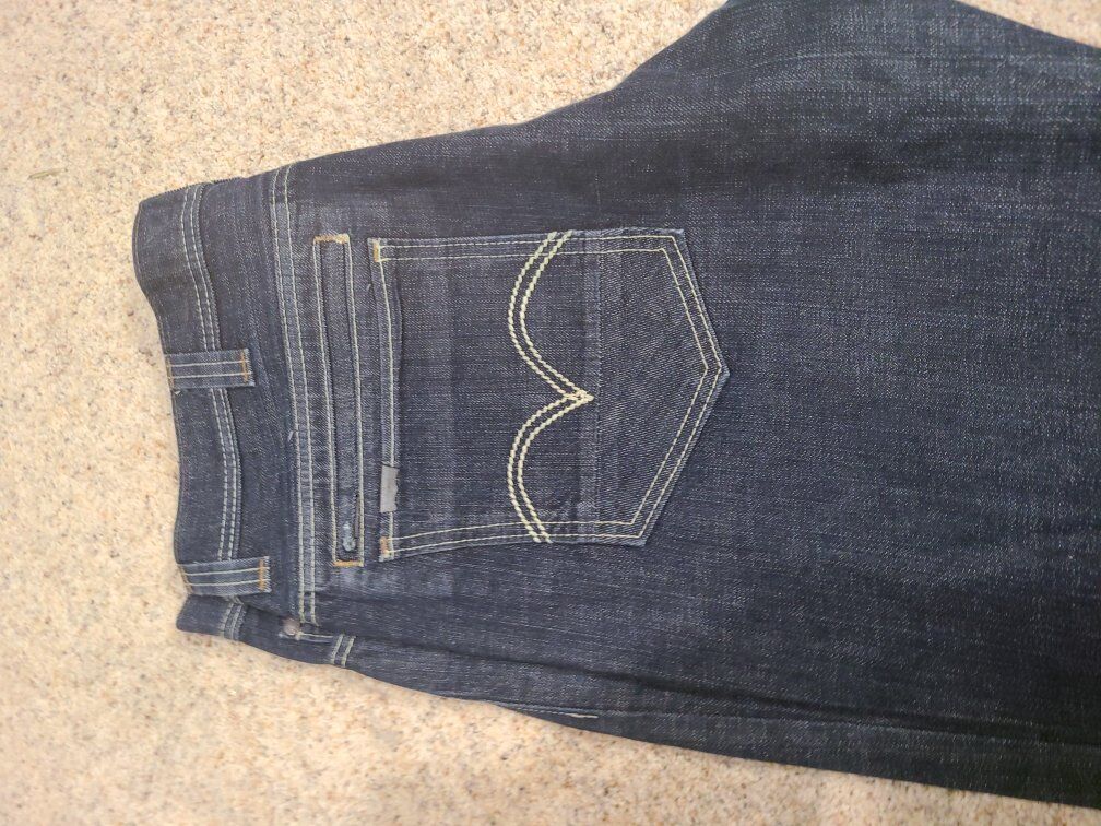 New Levi's W40 L32