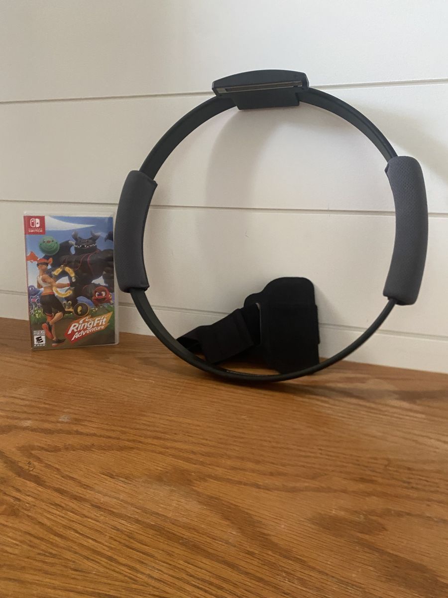 Nintendo Ring Fit Adventure Game w/ Ring-Con & Leg Strap (Tested, Great Condition)