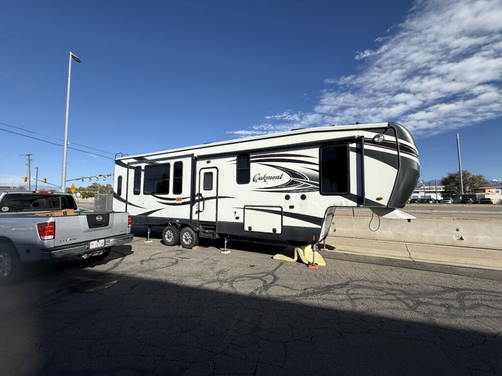 2016 Heartland Oakmont 345RS 5th Wheel Travel Trailer