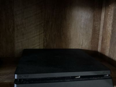 PS4 Slim 1 TB