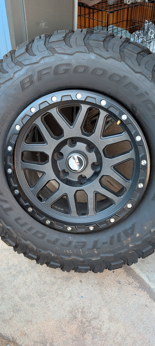 18" 6x5.5 (6x139.7)  Chevy, GMC, Toyota Wheels