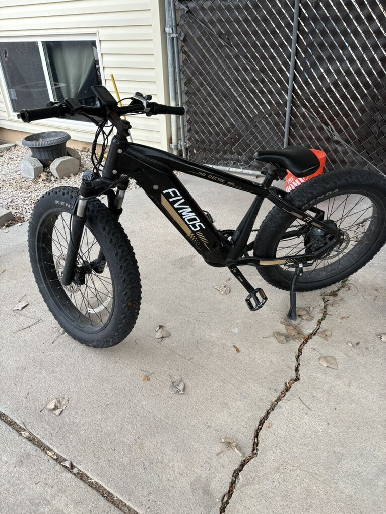 FIVMOS eBike & Tires (Willing To Haggle)
