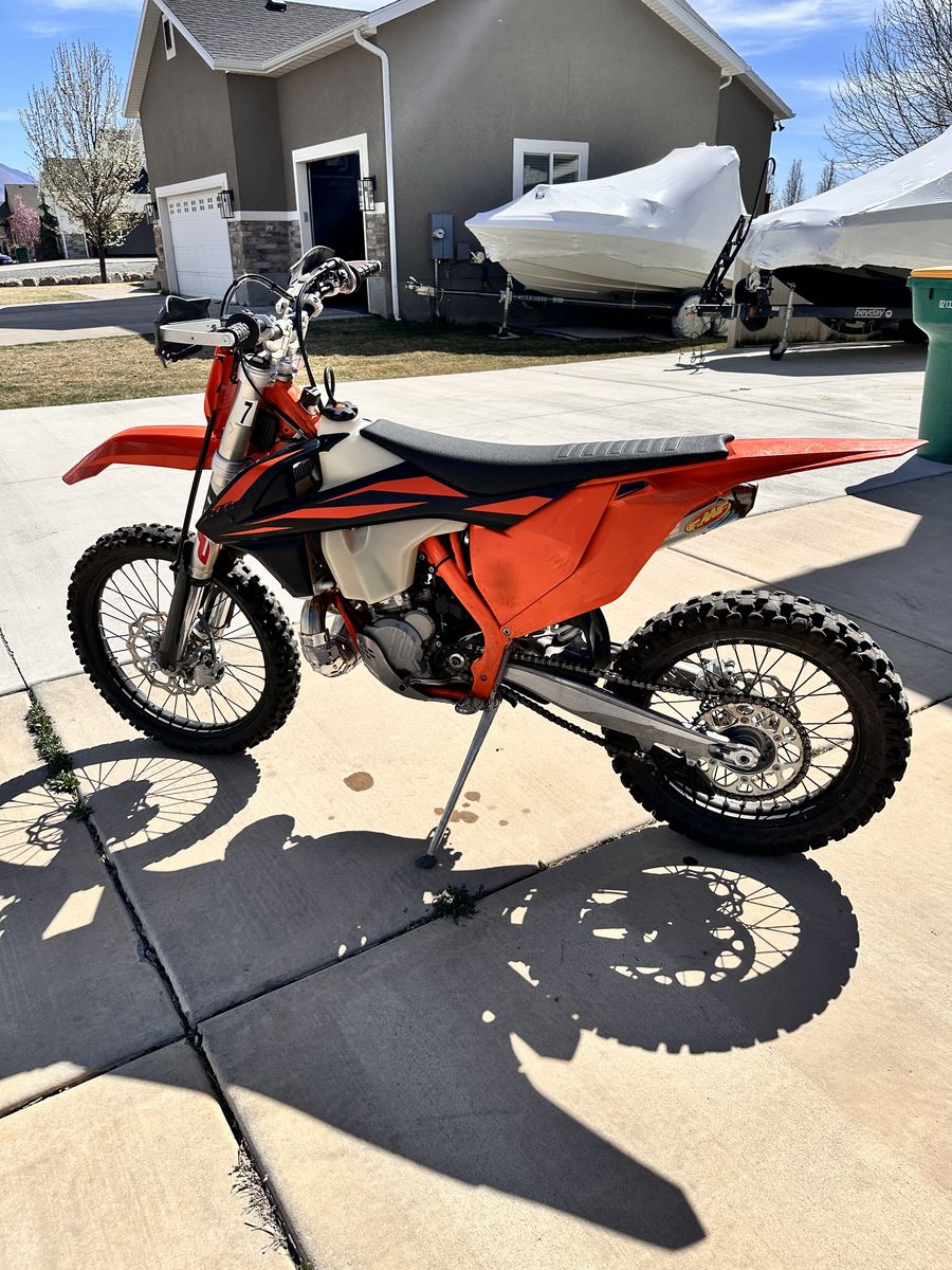 2019 KTM 250 XC-W TPI (88 Hours)
