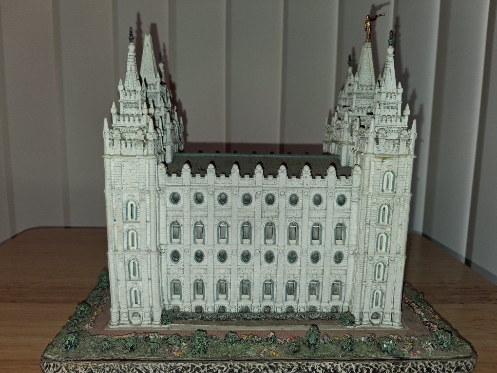 Main image 8