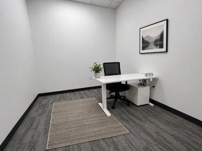Executive Office Space near Historic 25th Street | 24th Street Fully Furnished