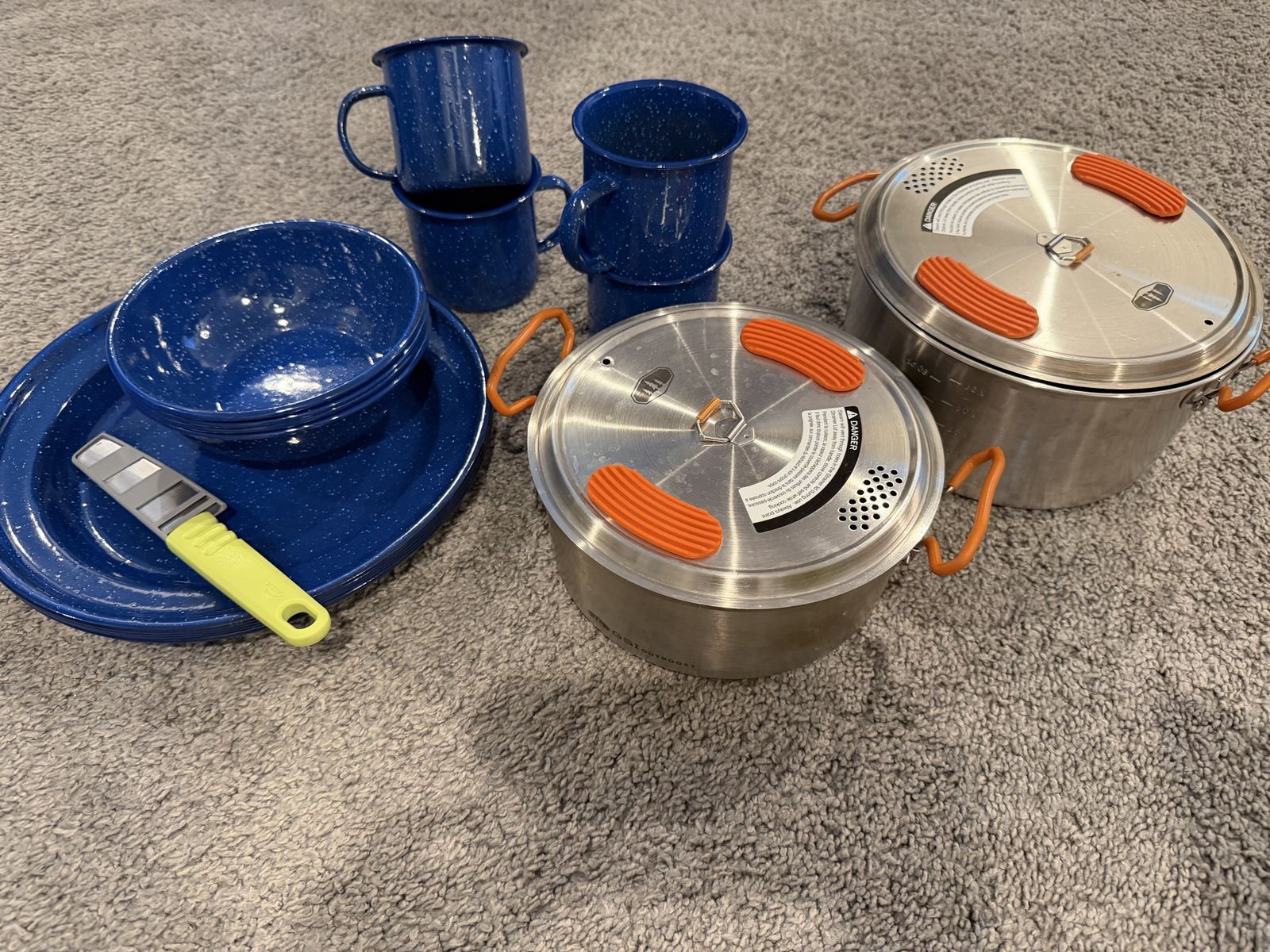 Portable camping cookware set