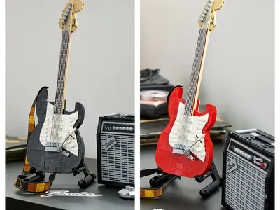 LEGO 21329 Fender Stratocaster - (Red & Black) Complete set + Manual