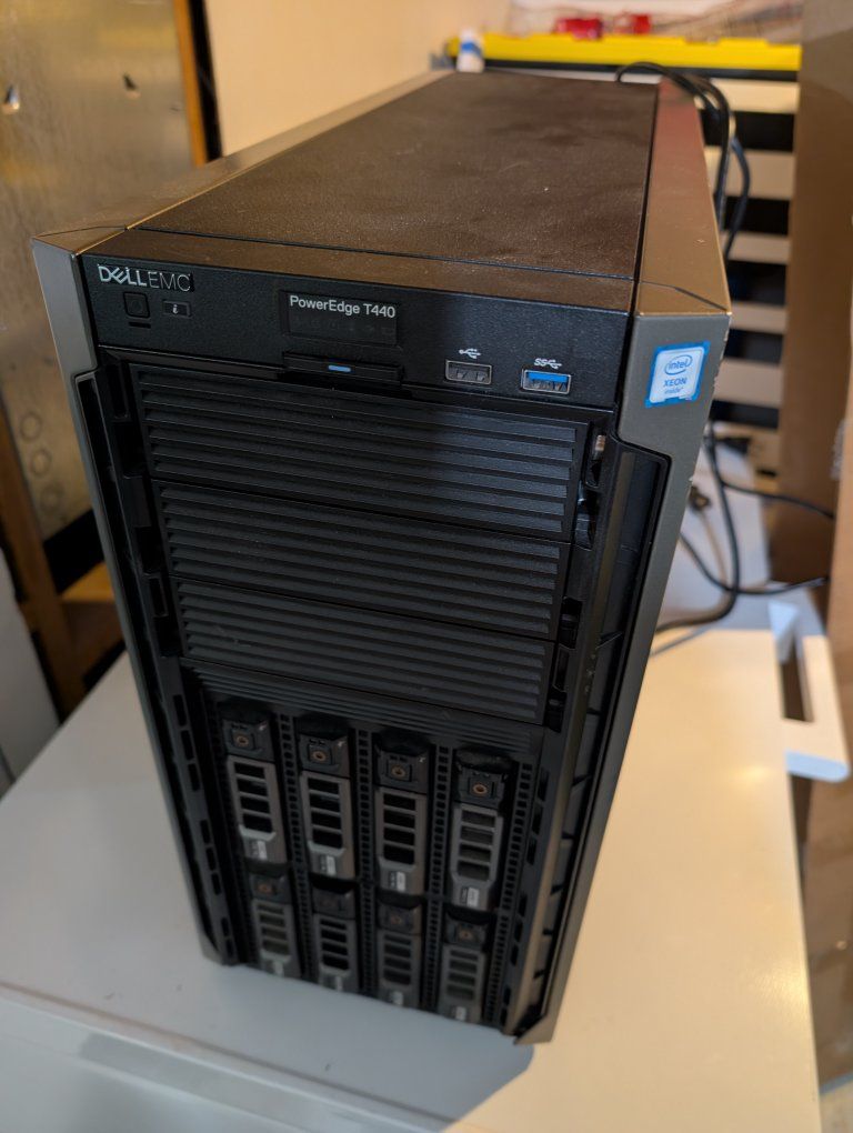 Dell PowerEdge T440 Server
