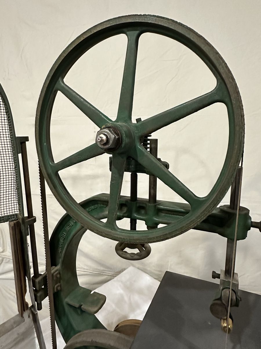 Main image 6